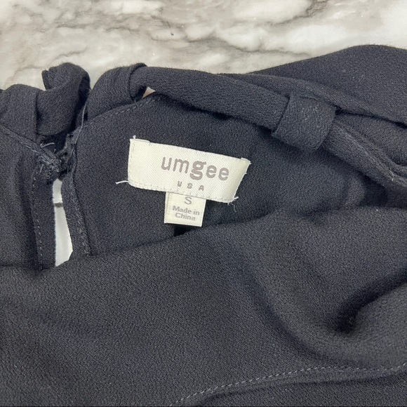 Umgee black overlay laced tie and pockets romper, size S - Picture 7 of 9